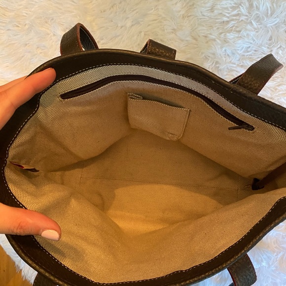 Dooney & Bourke - Picture 4 of 9